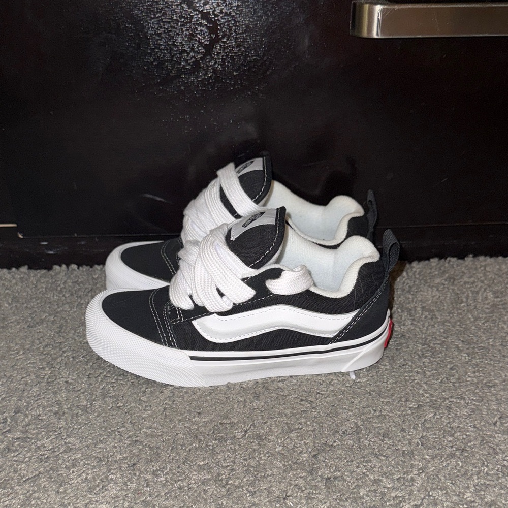 Kids Black and White Vans - Picture 6 of 7